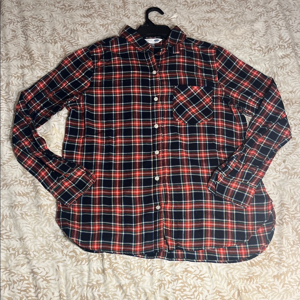 Old Navy Women's Red and Black Plaid Button-Down Shirt